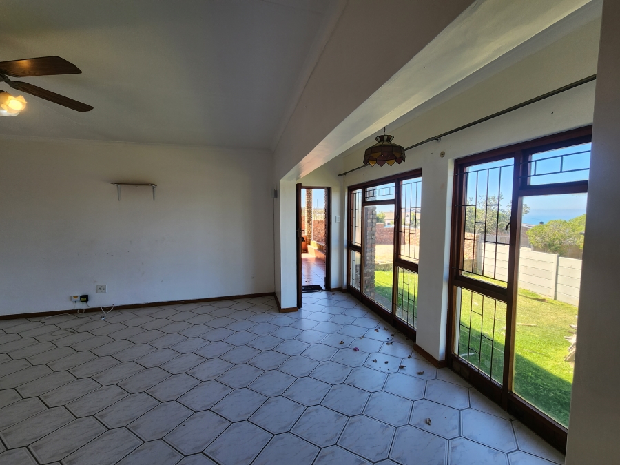 4 Bedroom Property for Sale in Dana Bay Western Cape